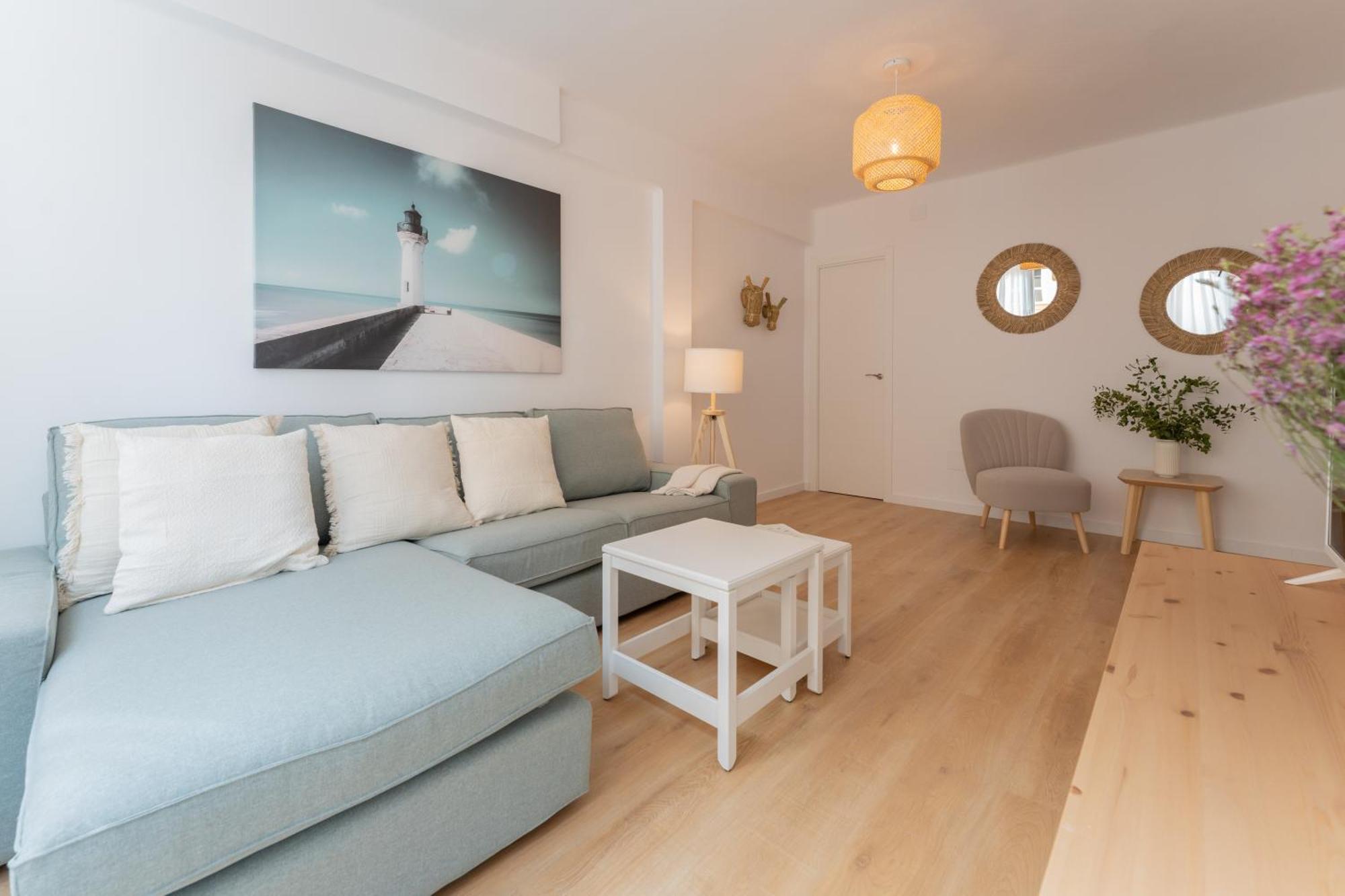 Apartment Lux Oasis - Modern 3br, Fast Wifi, Smarttv Malaga